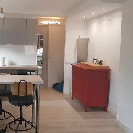 Bright And Warm Beachfront Apartamento