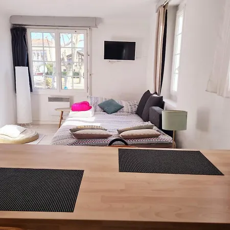 Bright And Warm Beachfront Capbreton